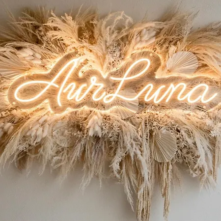 Aurluna Luxury Bed and breakfast 4*