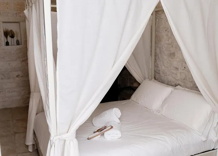 Aurluna Luxury 3* Bari